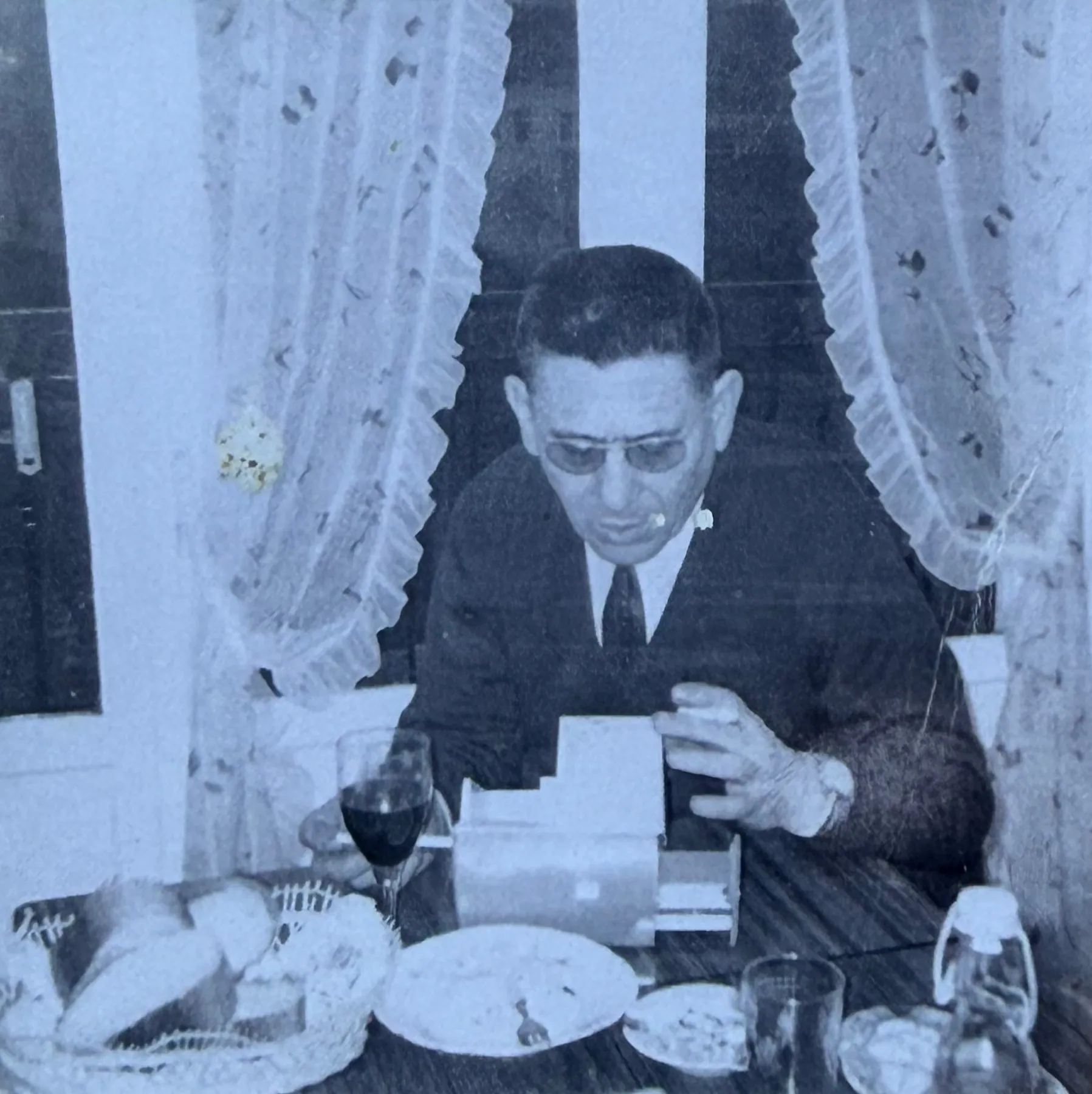 Mon père et sa seule et unique Mercedes